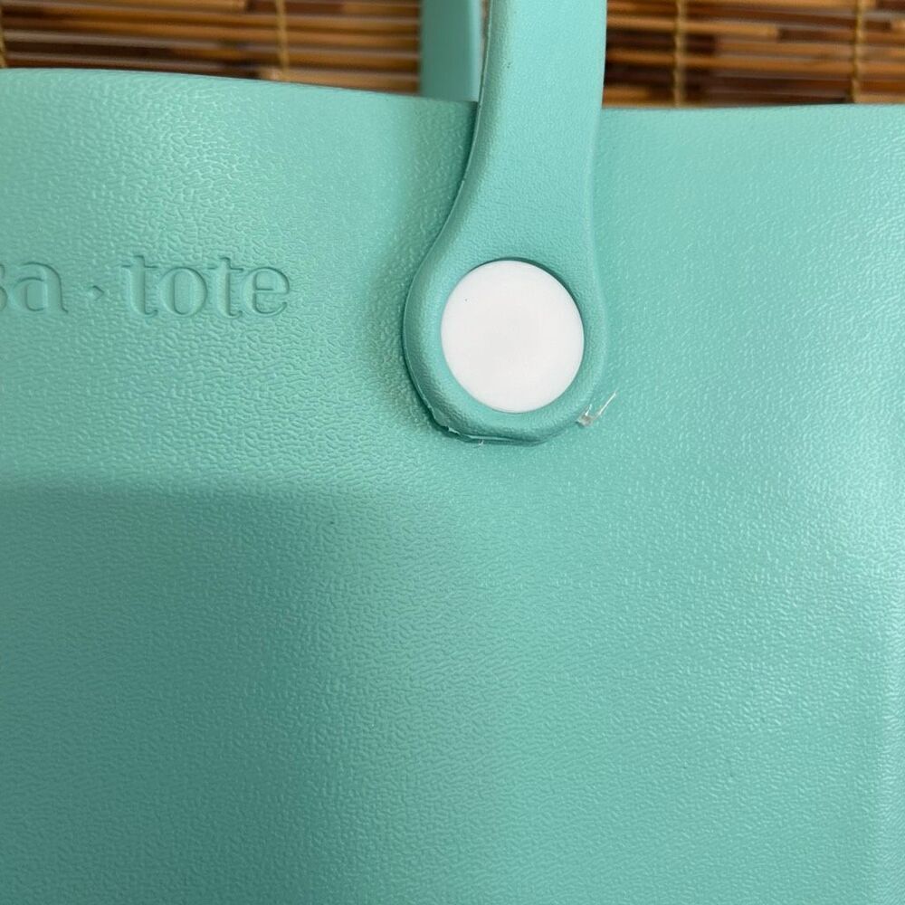 JEN & CO. VERSA TOTE Mint Green Vinyl Waterproof - Picture 7 of 8